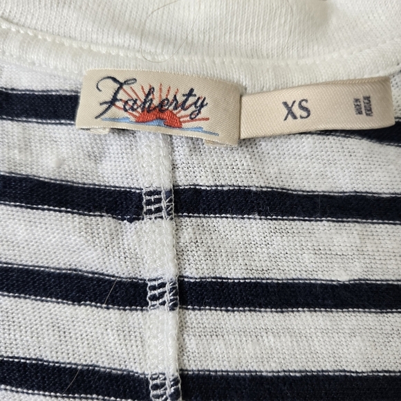 Faherty Oceanside 100% Linen V-Neck T-Shirt Blue White Stripes Nautical size XS - Picture 13 of 16